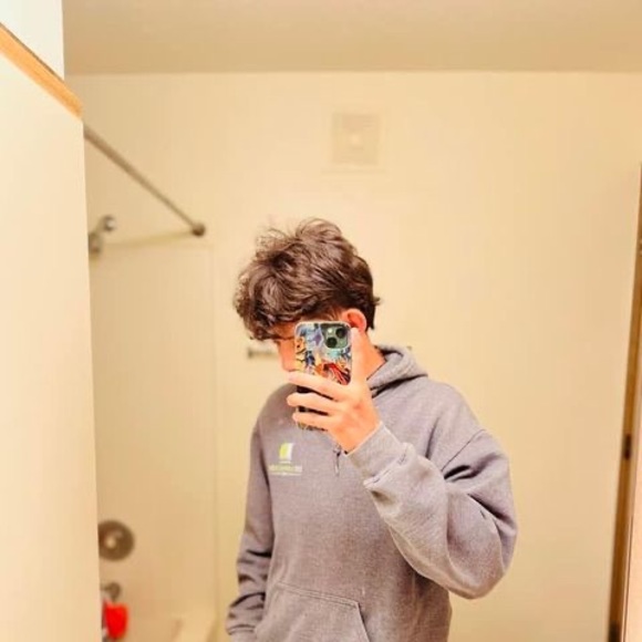 Meet your Posher, Alejandro - Picture 1 of 1